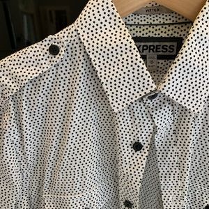 Express shirt with military shoulder tabs